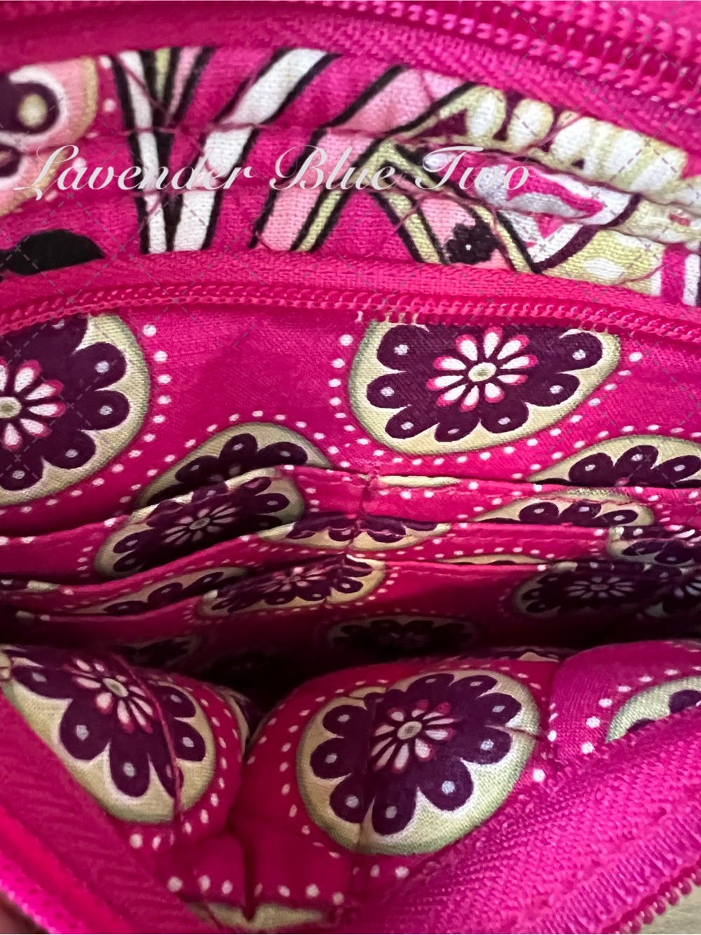VERA BRADLEY Very Berry Paisley  2010 Little Lizzy Crossbody Purple Pink Y2K - Picture 10 of 16